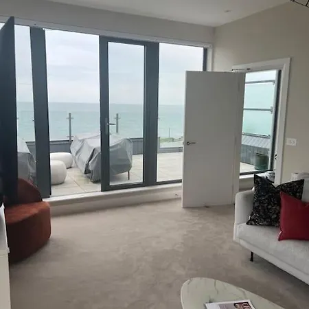 Family House With Spectacular Sea Views *